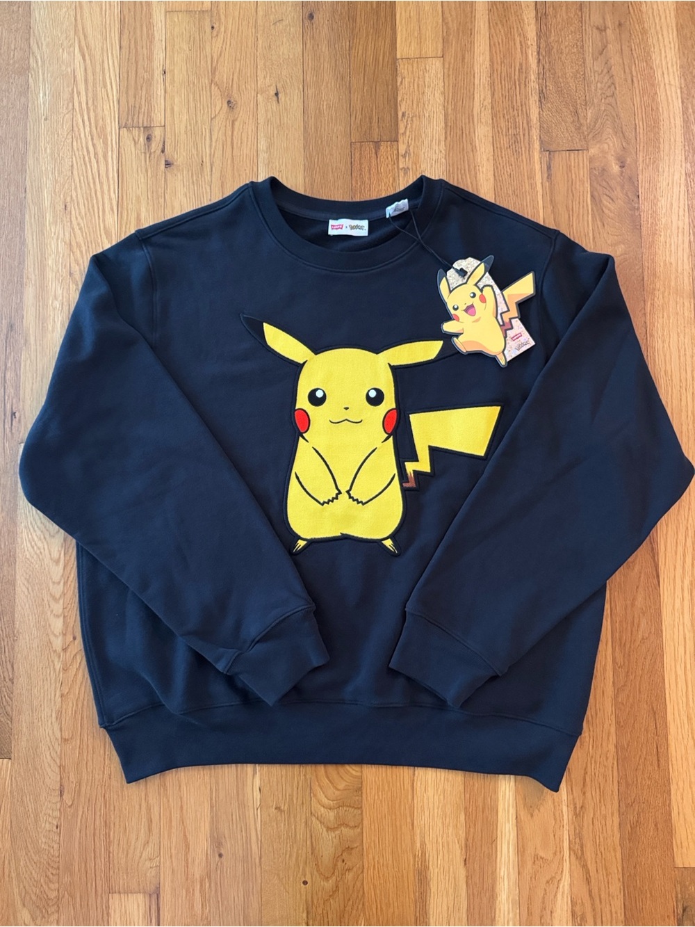 Levi's Pokémon 25th Anniversary Pikachu Sweatshirt Black & Yellow Medium NWT